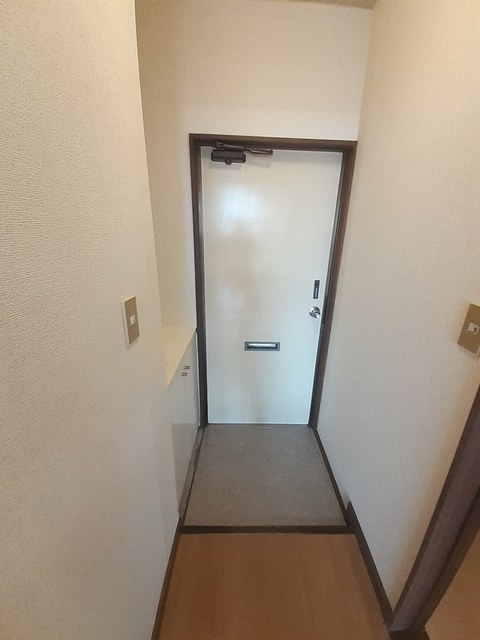 玄関　図面と現状に相違がある場合には現状を優先