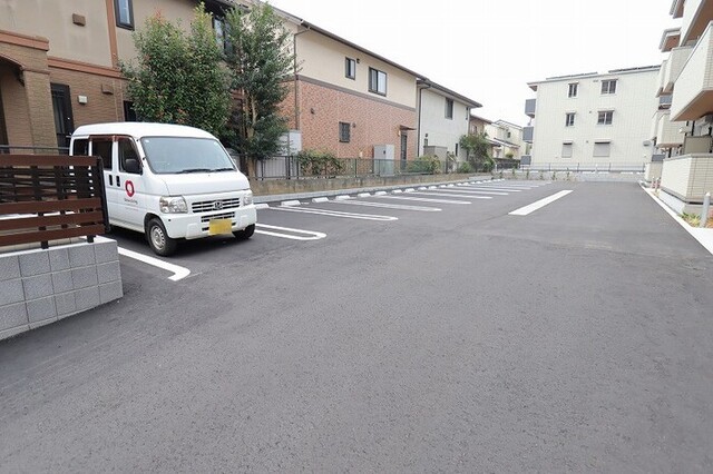 駐車場　駐車場