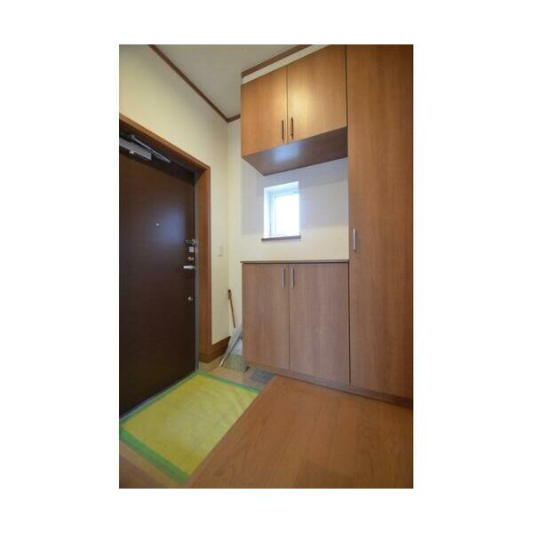 玄関　前回募集時の写真です。現況優先です。
