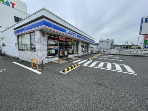 コンビニ　ローソン 八尾沼店（コンビニ）まで869m