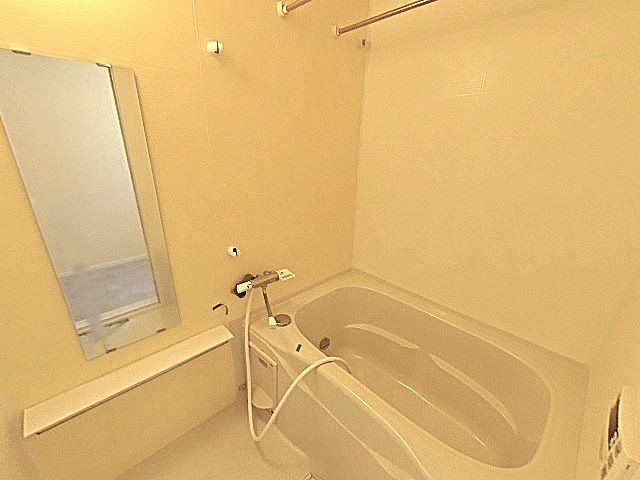 バス・シャワールーム　追い焚き・浴室乾燥機付き