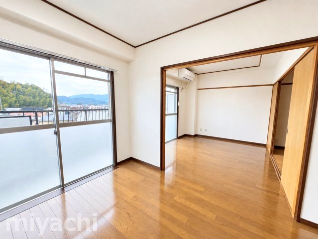 光マンションの居間写真