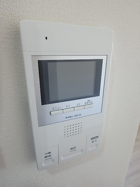 セキュリティ　来訪者の確認が出来るモニターホン。