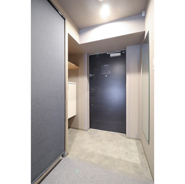 Uresidence Temmabashiの玄関写真