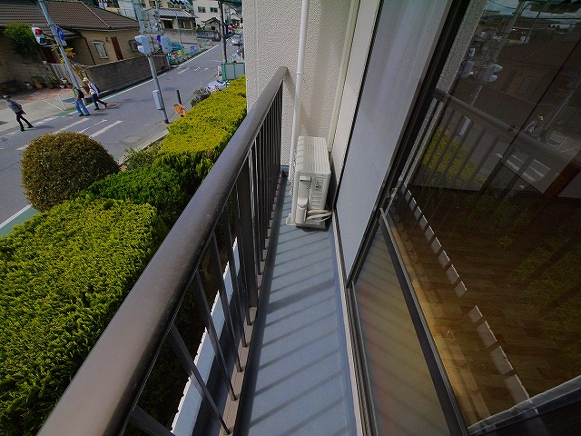 バルコニー　お洗濯にも便利なバルコニー付き