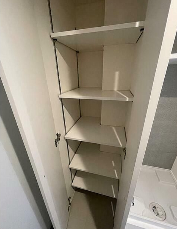玄関　※別部屋の参考写真です。