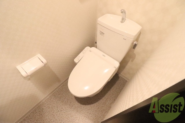 トイレ　ウォシュレット付きです。