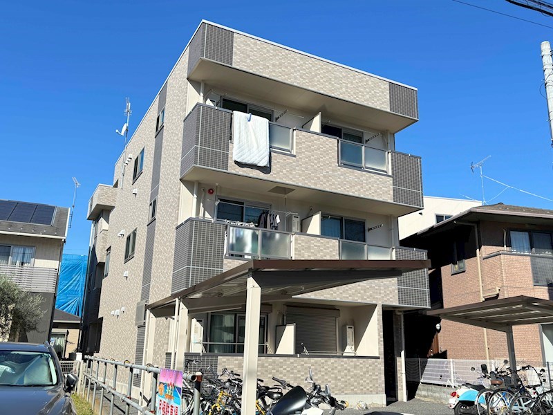 建物外観　戸田公園駅徒歩9分（720ｍ）