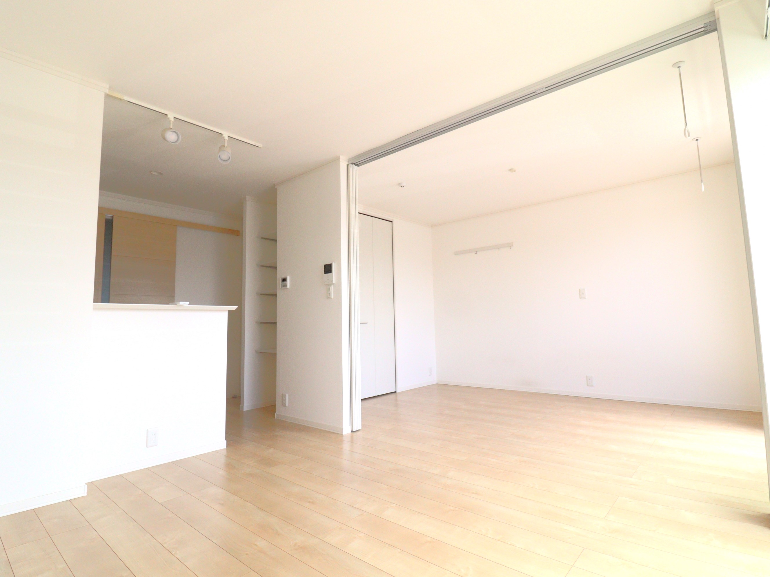 居室・リビング　日当たりのよいお部屋★
