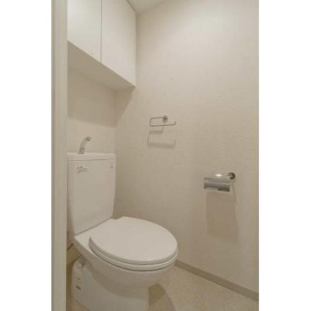 トイレ　※写真は同タイプ住戸です。