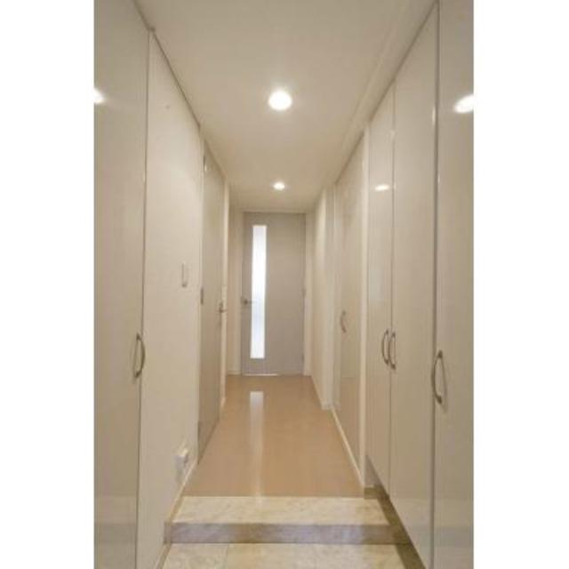 玄関　※写真は同タイプ住戸です。