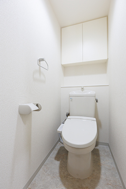トイレ　※写真は同タイプ住戸です。