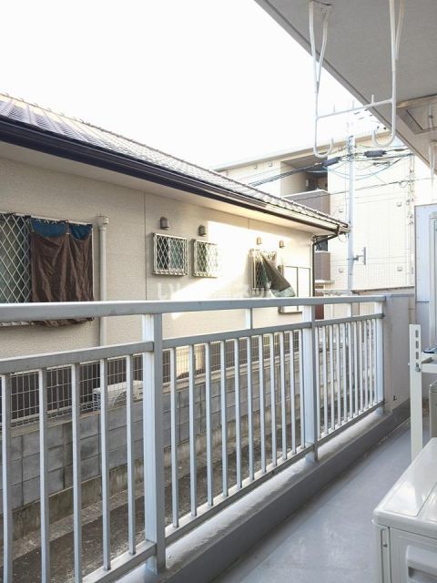 湘南新宿ライン高海 熊谷駅 徒歩9分 3階建 築43年の内装写真