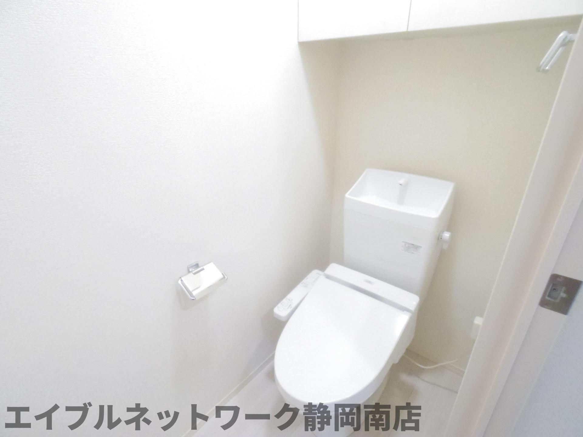 トイレ　清潔感のあるトイレです