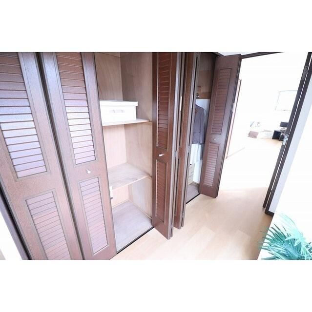 収納　写真は同タイプ住居です。