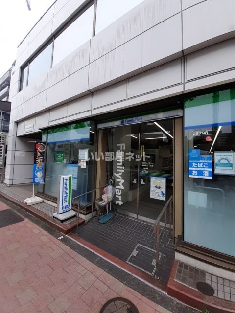 コンビニ　ファミリーマート神楽坂一丁目店（コンビニ）まで426m