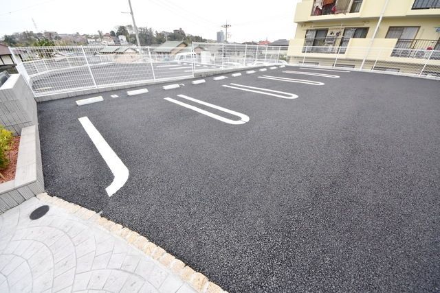 駐車場　★敷地内に駐車場あります★