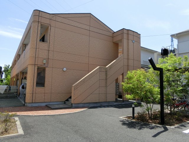 建物外観　外観写真（昼）