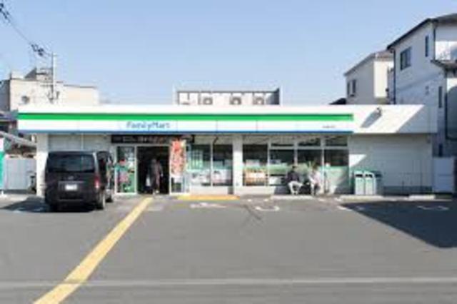コンビニ　ファミリーマート枚方星丘店（コンビニ）まで383m