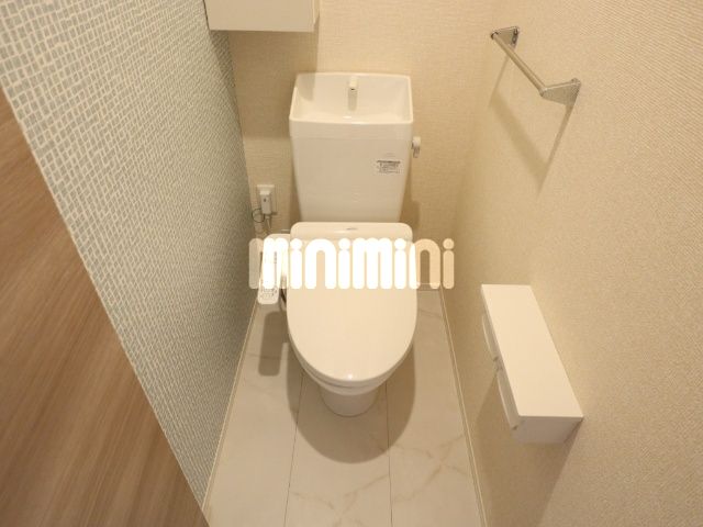 トイレ　別号室参考写真です