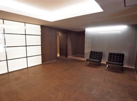 ロビー　弊社は全物件が仲介手数料半月分+税でご紹介可能です。
