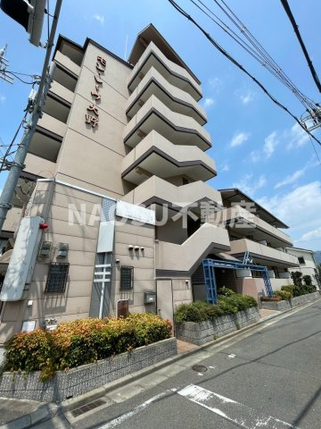 建物外観　落ち着いた雰囲気の外観です