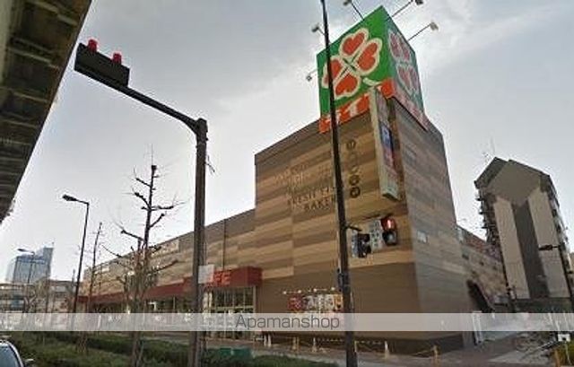 スーパー　ライフ弁天町店（スーパー）まで698m
