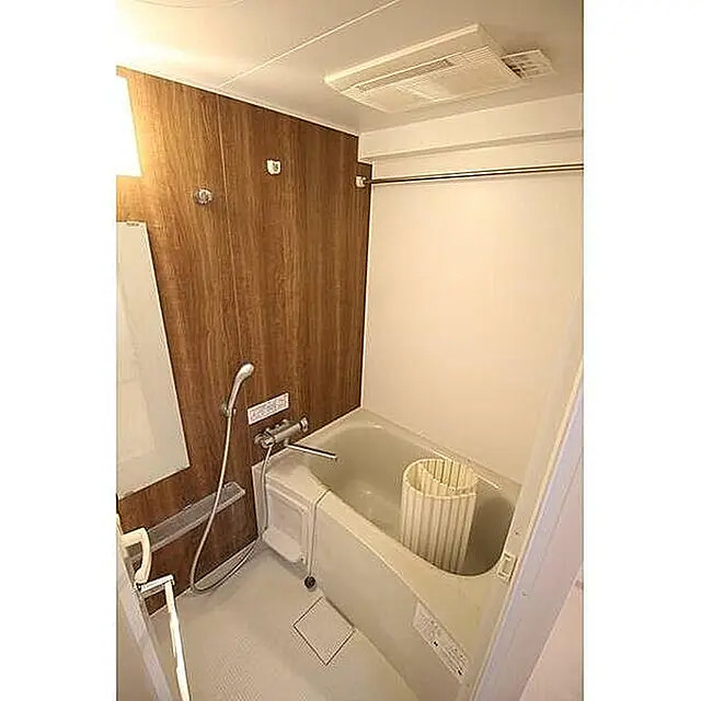 バス・シャワールーム　※同タイプ参考写真