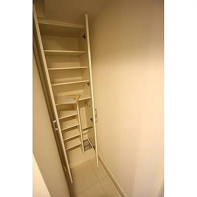 玄関　※同タイプ参考写真
