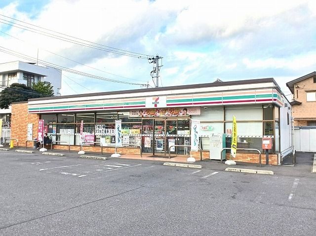 コンビニ　セブンイレブン　猪野店（コンビニ）まで300m