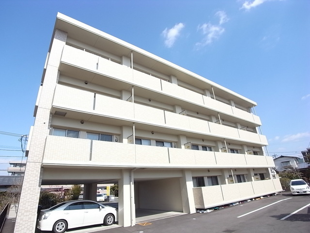 建物外観　オートロック・防犯カメラ付♪さらにインターネット無料です♪