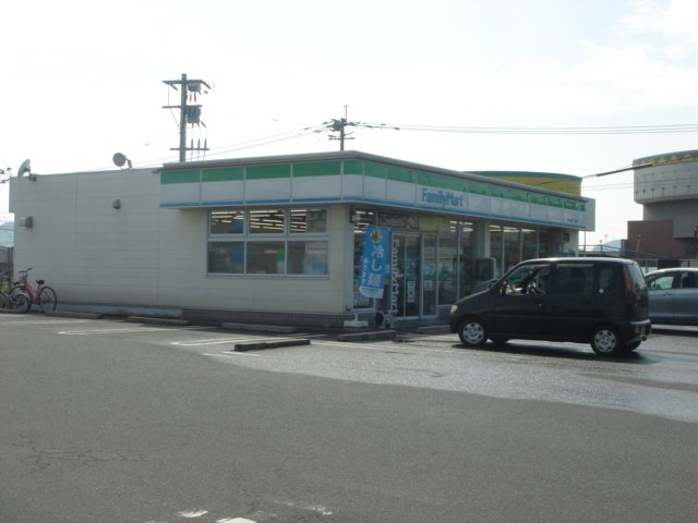 その他　ファミリーマート国分広瀬一丁目店（その他）まで939m