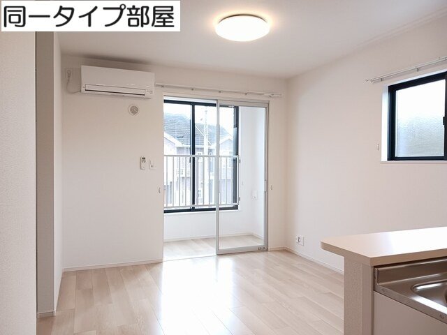 居室・リビング　こちらの居間で趣味の時間をお楽しみください（イメージ）