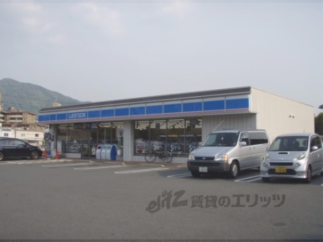 コンビニ　ローソン山科区役所前店（コンビニ）まで200m