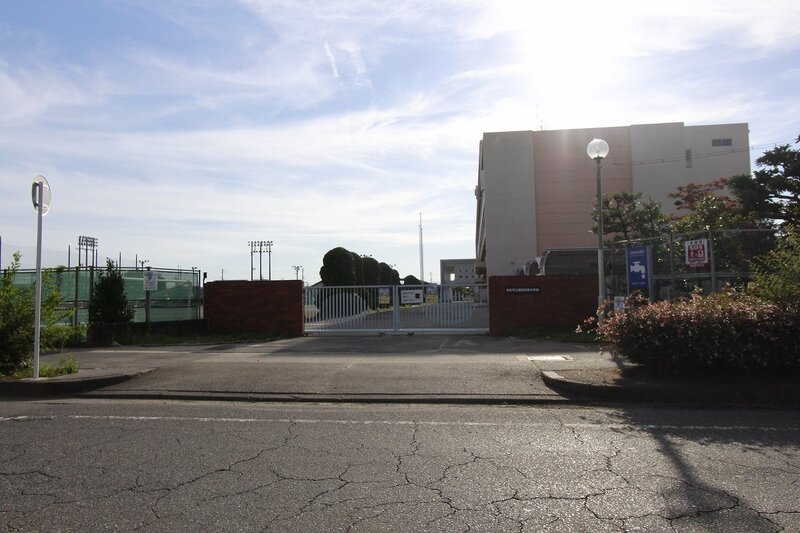 中学校　あま市立甚目寺南中学校（中学校）まで1227m