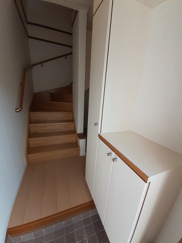玄関　シンプルで使いやすい玄関です