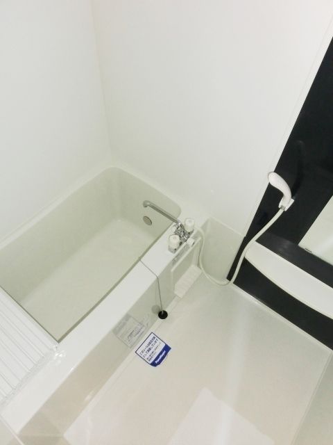 バス・シャワールーム　バスルーム