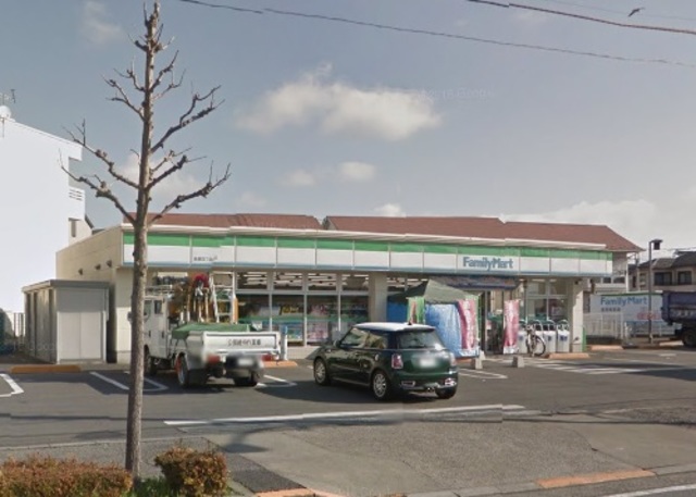 コンビニ　ファミリーマート島根四丁目店（コンビニ）まで840m