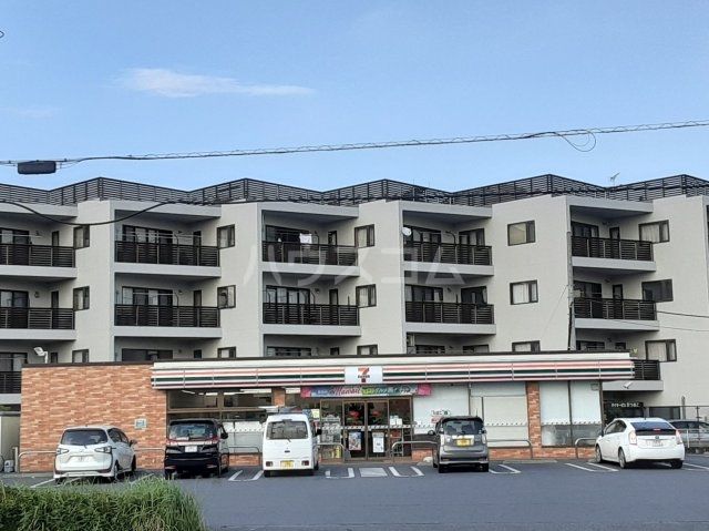 コンビニ　セブン-イレブン　龍ヶ崎市総合体育館前店（コンビニ）まで1703m
