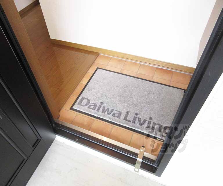 玄関　清潔感あるお部屋です。