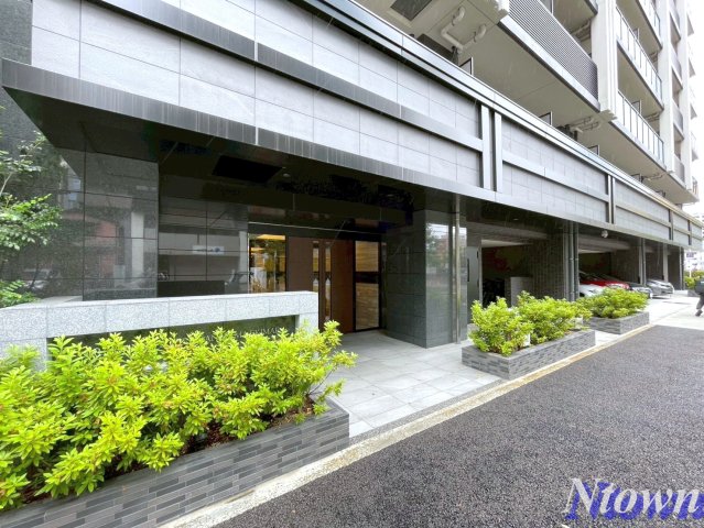 エントランス　清潔なエントランスです