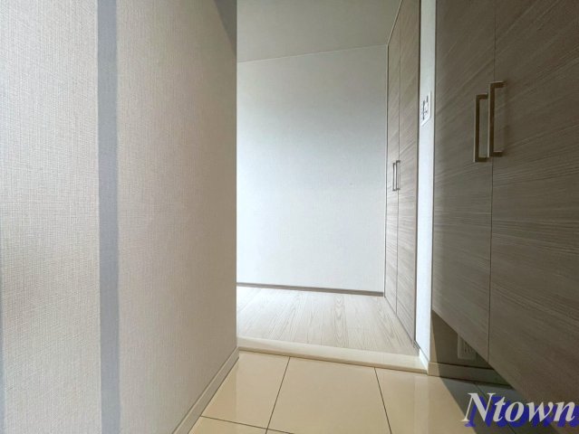 玄関　収納もある玄関です
