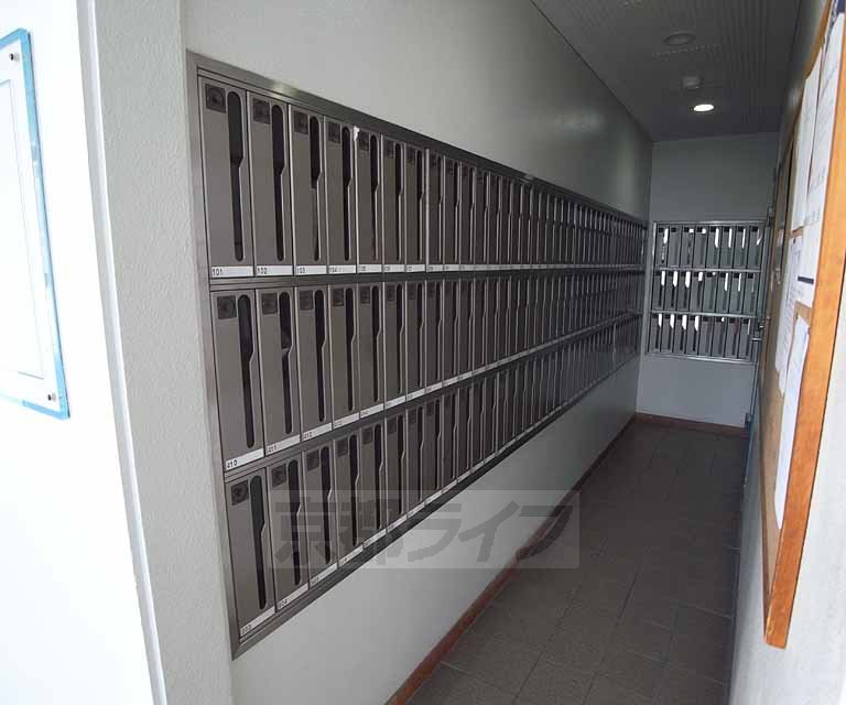 その他共有部分　ポストの口が大きいです