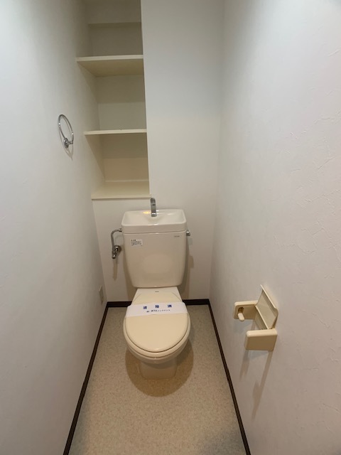 トイレ　別号室の参考写真です