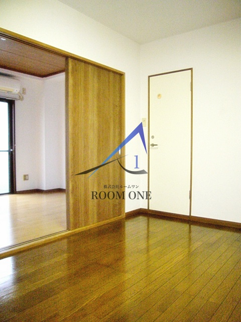 居室・リビング　洋室のお部屋です。