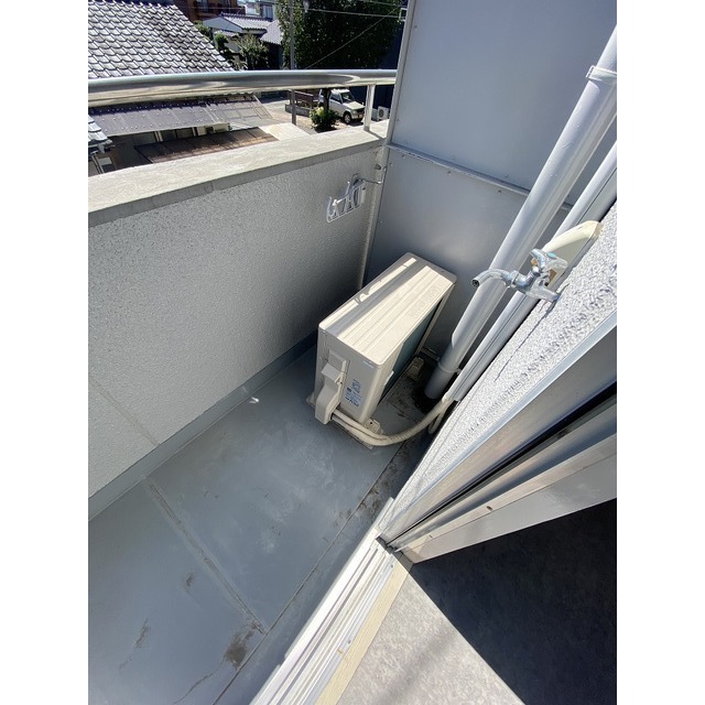 バルコニー　洗濯機置き場