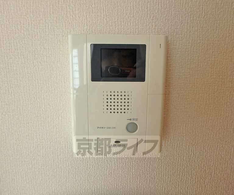セキュリティ　鍵をかけたまま訪問者と会話ができます