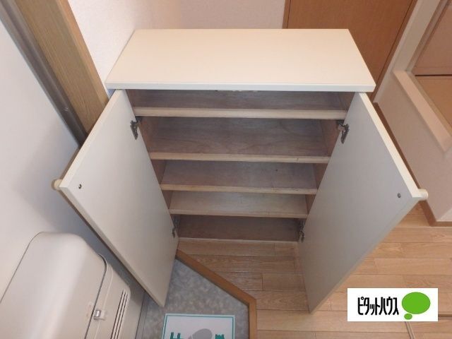 収納　写真は１０２号室