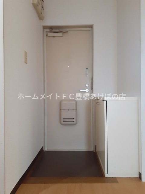 玄関　同型別部屋写真