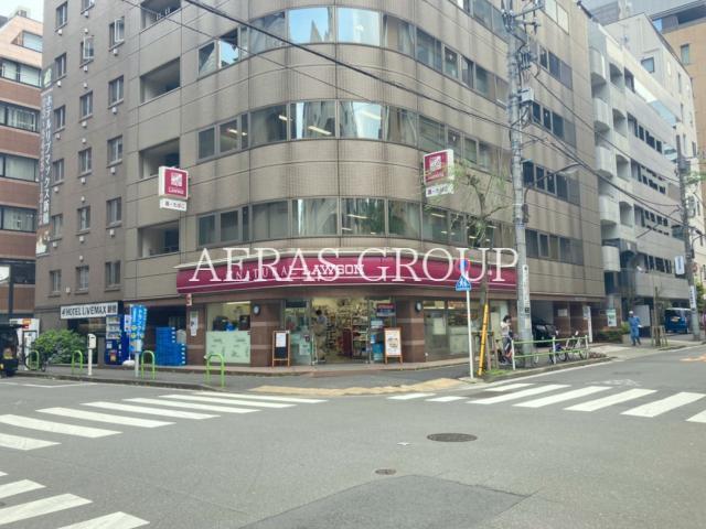 コンビニ　ナチュラルローソン新橋六丁目店（コンビニ）まで131m